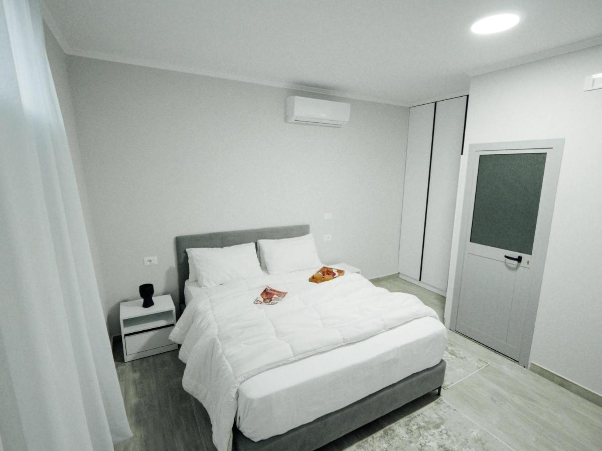 Dionis House Villa Shkoder Bagian luar foto